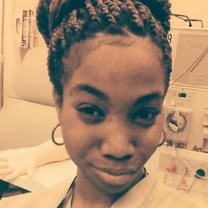 Meet your Posher, Laura